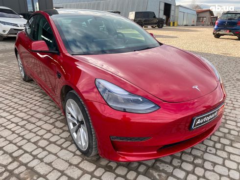 Tesla Model 3 2021 красный - фото 3