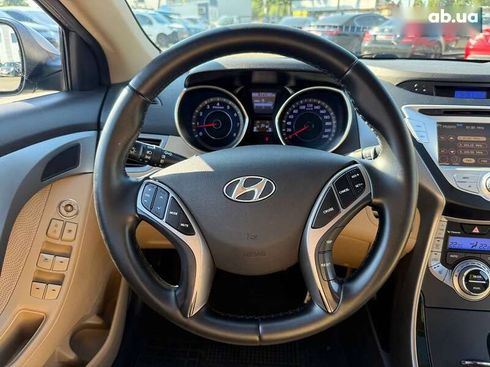 Hyundai Elantra 2012 - фото 21