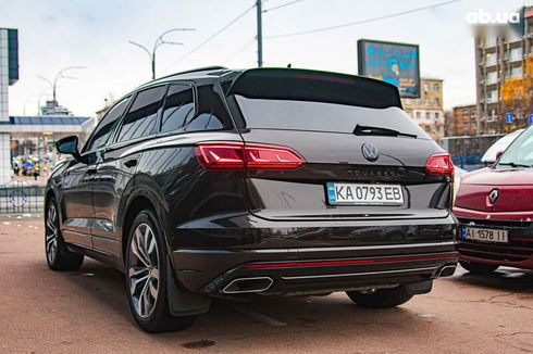 Volkswagen Touareg 2021 - фото 4