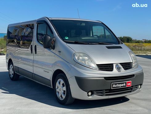 Renault Trafic 2012 серый - фото 3