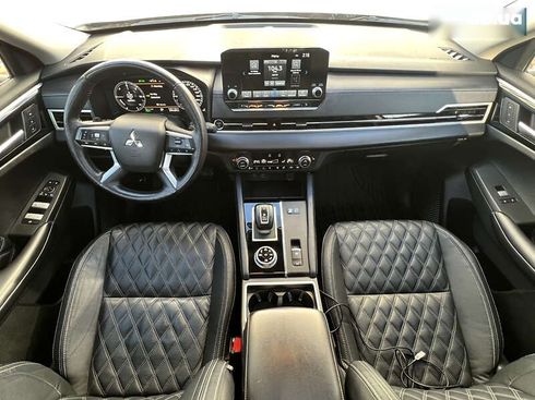 Mitsubishi Outlander 2023 - фото 28