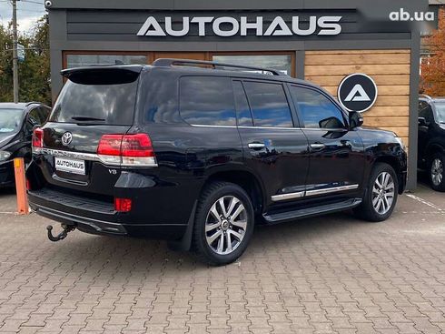 Toyota Land Cruiser 2018 - фото 6