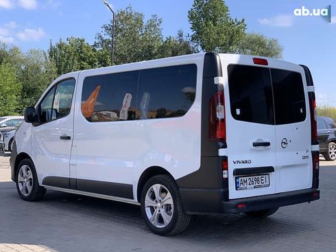 Opel Vivaro 2017 - фото 17