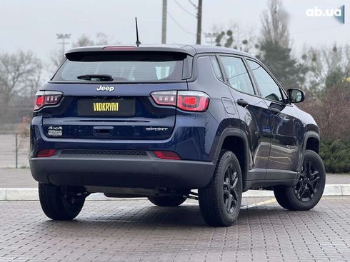 Jeep Compass 2018 - фото 17