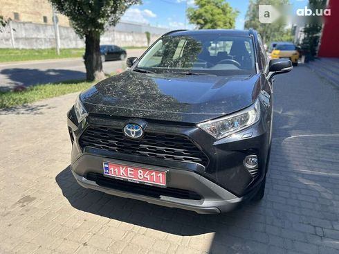 Toyota RAV4 2021 - фото 3