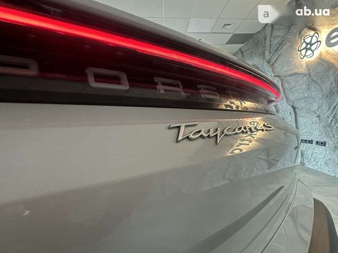 Porsche Taycan 2020 - фото 11