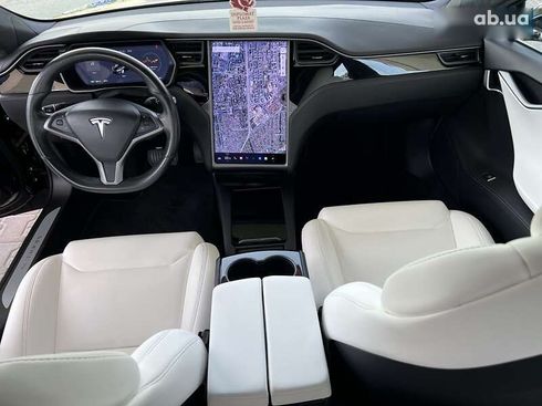 Tesla Model S 2019 - фото 17