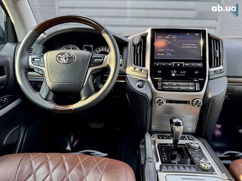 Toyota Land Cruiser 2016 - фото 20