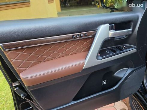 Toyota Land Cruiser 2018 - фото 20