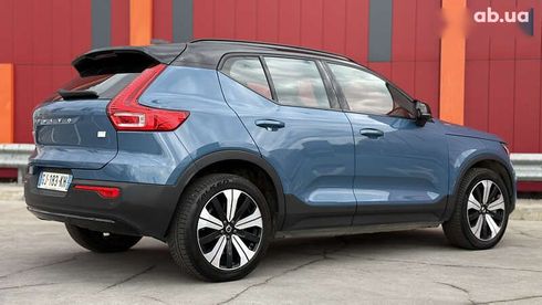 Volvo XC40 2022 - фото 13