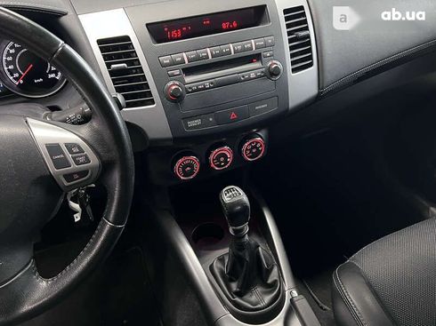 Mitsubishi Outlander 2012 - фото 29