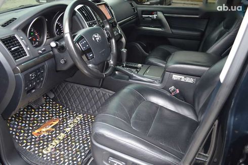 Toyota Land Cruiser 2012 - фото 18