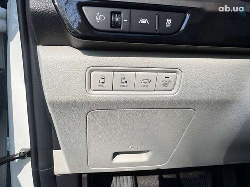 Kia Carnival 2023 - фото 13