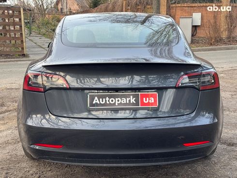 Tesla Model 3 2023 серый - фото 6