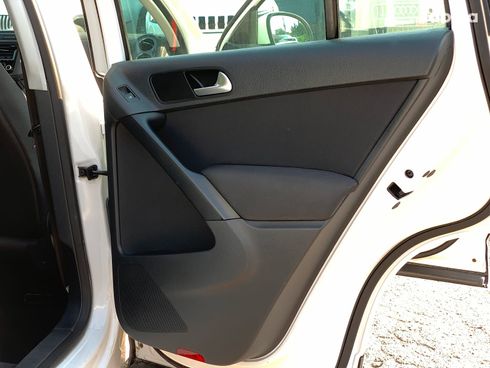 Volkswagen Tiguan 2012 белый - фото 22