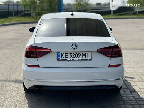 Volkswagen Passat 2018 - фото 7