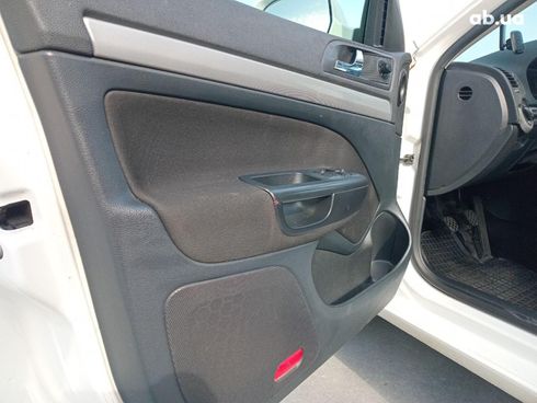 Skoda Octavia 2012 белый - фото 26