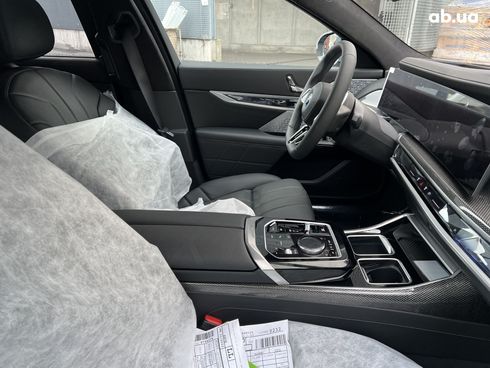 BMW i7 2023 - фото 2