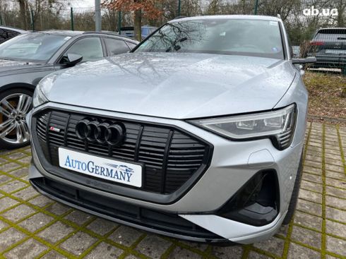 Audi E-Tron 2022 серебристый - фото 3