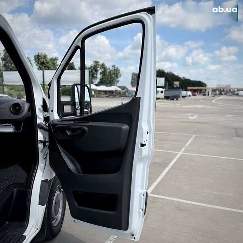 Mercedes-Benz Sprinter 2020 - фото 24