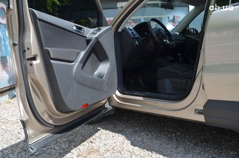 Volkswagen Tiguan 2011 бежевый - фото 13