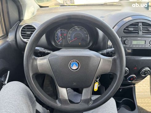 Geely GX-2 2013 - фото 16