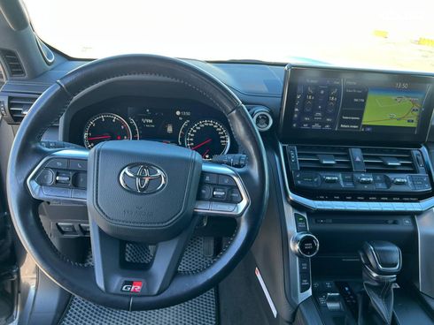 Toyota Land Cruiser 2022 серый - фото 24