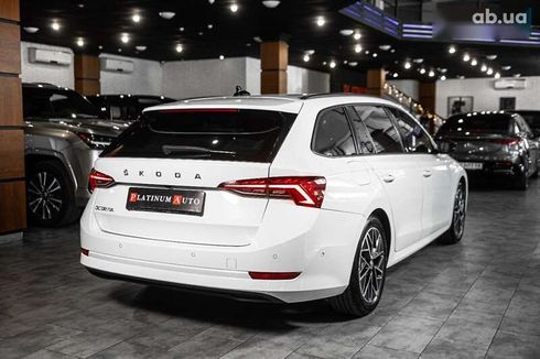 Skoda Octavia 2021 - фото 15