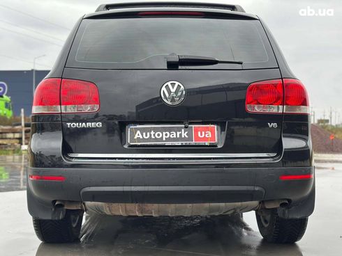 Volkswagen Touareg 2005 черный - фото 7