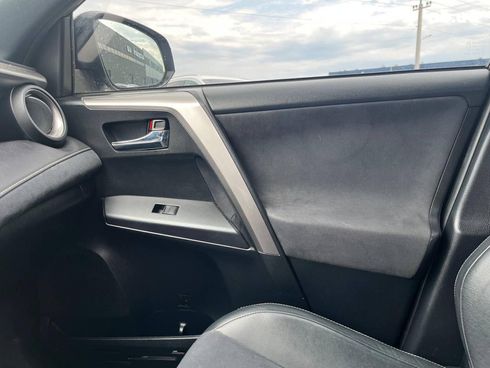 Toyota RAV4 2017 серый - фото 35