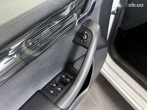 Skoda Octavia 2019 - фото 12