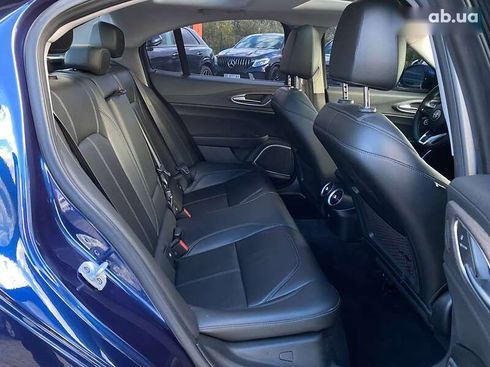 Alfa Romeo Giulia 2019 - фото 24