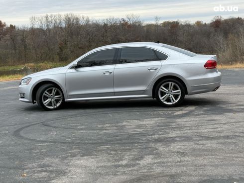 Volkswagen Passat 2013 серебристый - фото 4