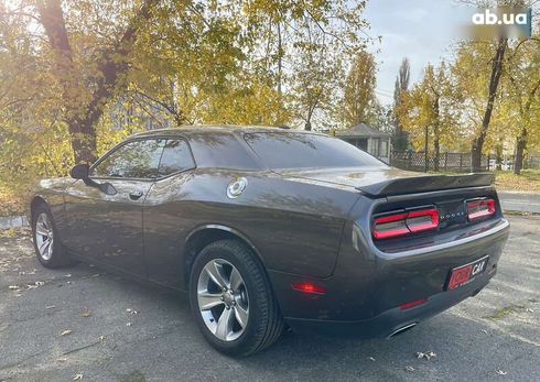 Dodge Challenger 2020 - фото 15
