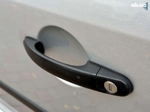 Volkswagen Touran 2013 - фото 17