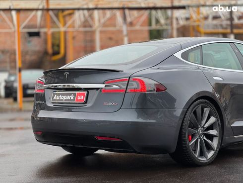 Tesla Model S 2017 серый - фото 18