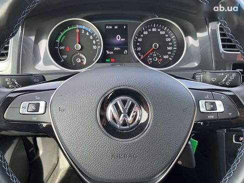 Volkswagen e-Golf 2020 - фото 21