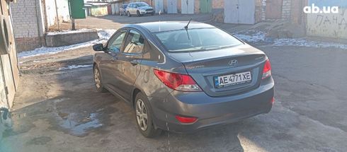 Hyundai Accent 2011 - фото 12