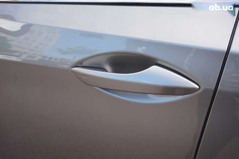 Lexus RX 2017 - фото 13