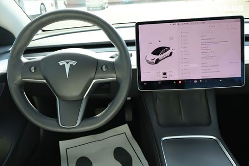 Tesla Model 3 2021 белый - фото 10