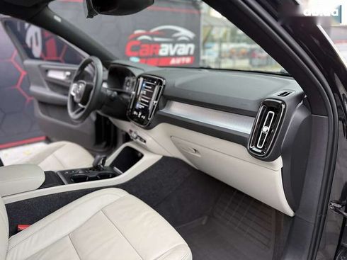 Volvo XC40 2022 - фото 28