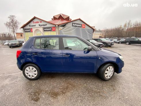 Skoda Fabia 2013 синий - фото 16