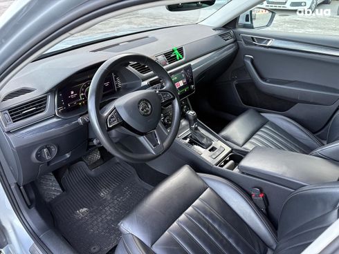 Skoda Superb 2019 серый - фото 24