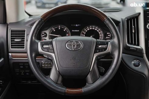 Toyota Land Cruiser 2016 - фото 13