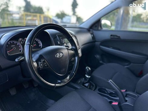 Hyundai i30 2010 - фото 23