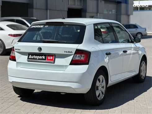 Skoda Fabia 2017 белый - фото 5