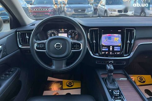 Volvo S60 2020 - фото 19