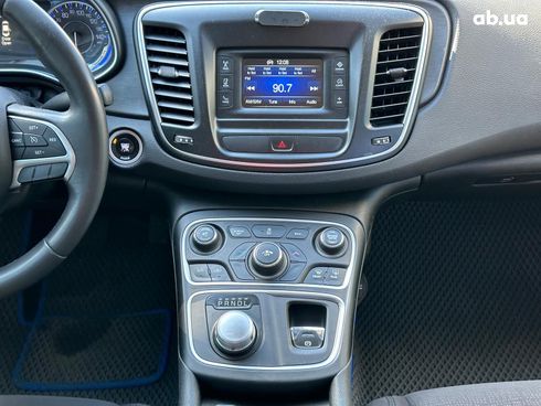 Chrysler 200 2015 серый - фото 18
