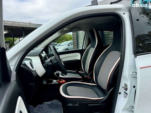 Renault Twingo 2021 - фото 17