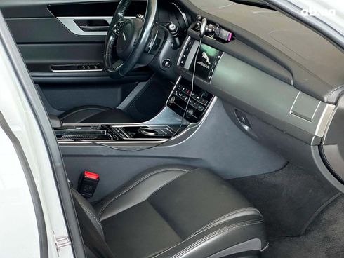 Jaguar XF 2016 белый - фото 16